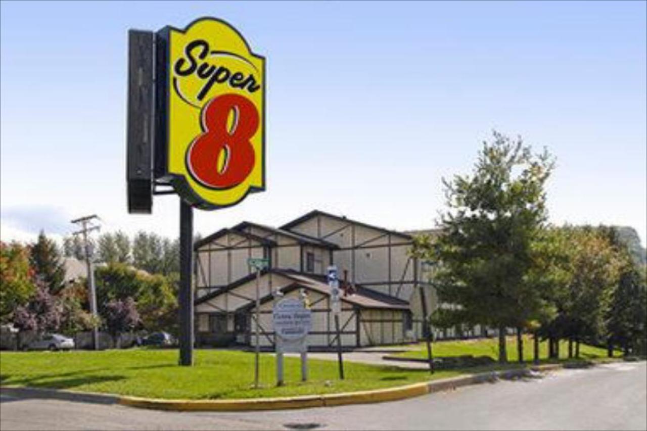 Super 8 By Wyndham East Stroudsburg - Poconos Hotel Luaran gambar
