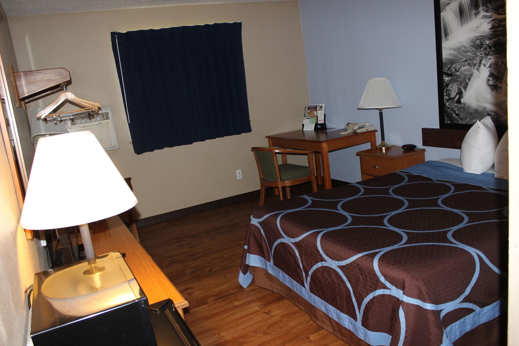 Super 8 By Wyndham East Stroudsburg - Poconos Hotel Luaran gambar
