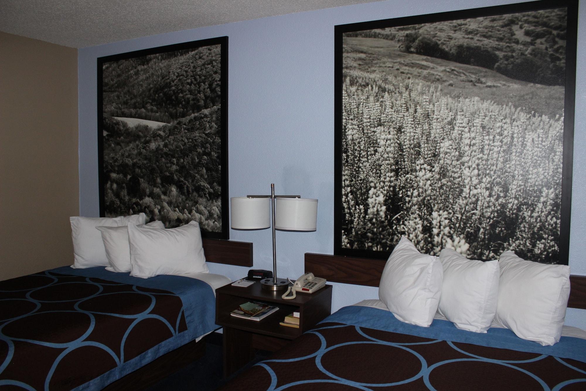 Super 8 By Wyndham East Stroudsburg - Poconos Hotel Luaran gambar