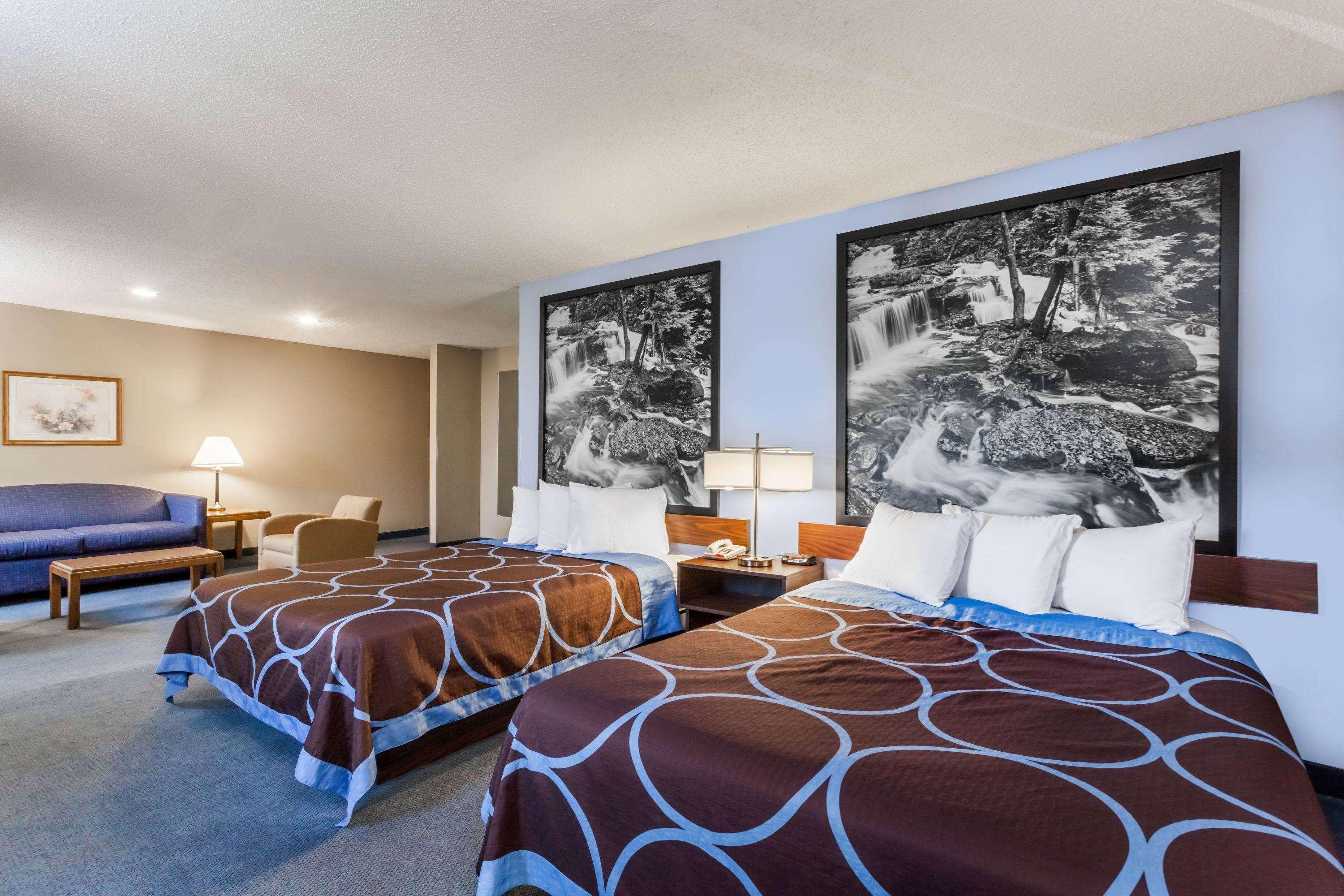 Super 8 By Wyndham East Stroudsburg - Poconos Hotel Luaran gambar