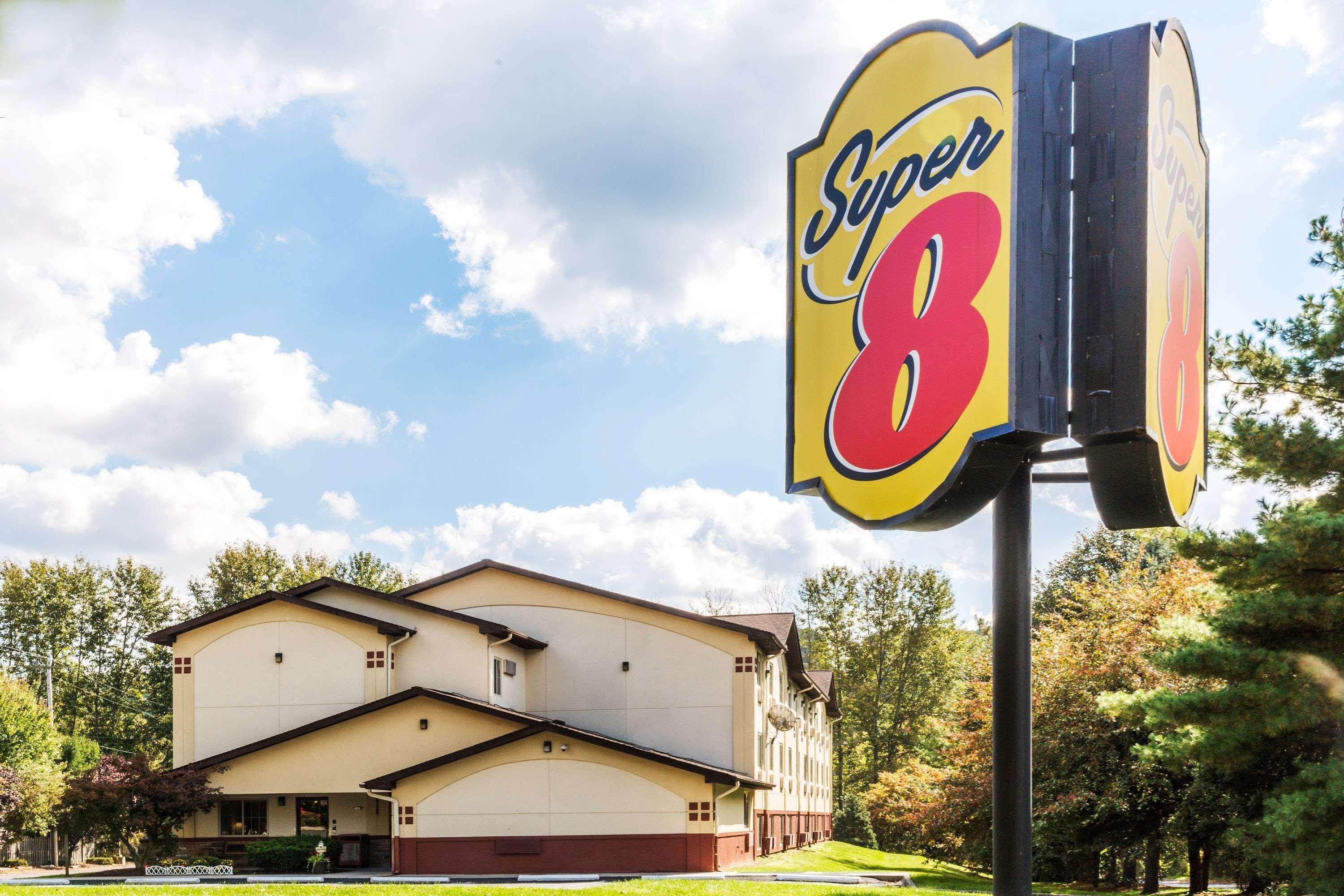 Super 8 By Wyndham East Stroudsburg - Poconos Hotel Luaran gambar