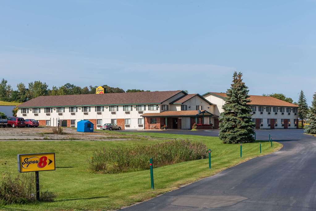 Super 8 By Wyndham East Stroudsburg - Poconos Hotel Luaran gambar