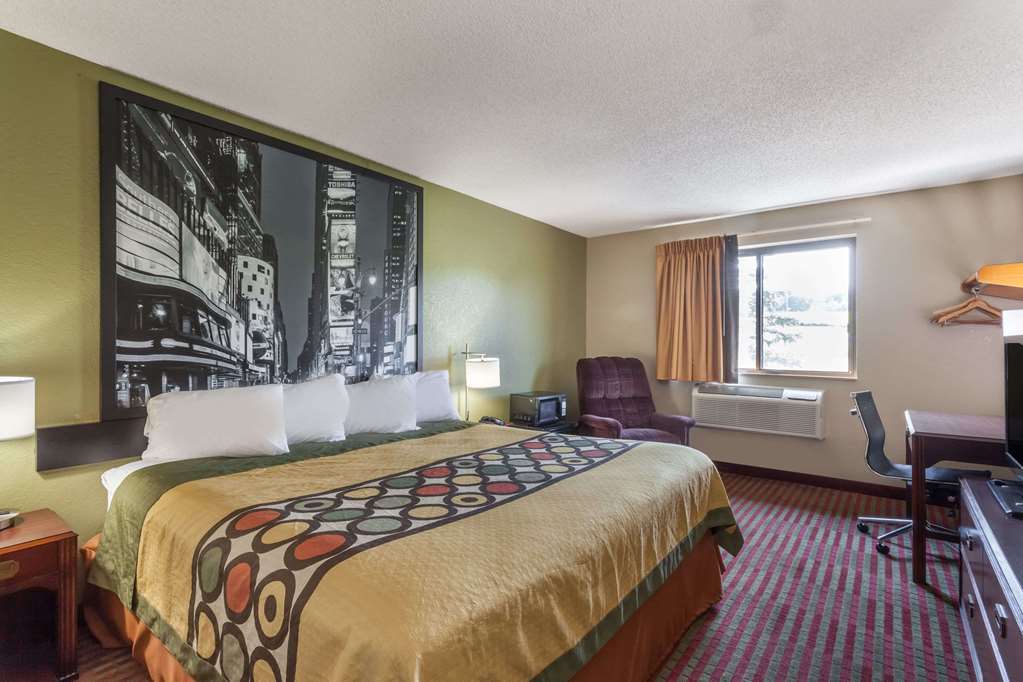 Super 8 By Wyndham East Stroudsburg - Poconos Hotel Bilik gambar