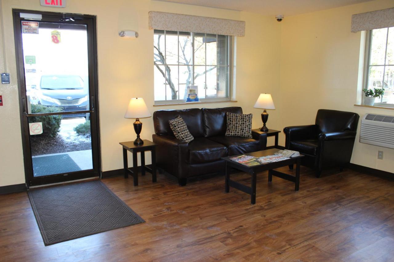 Super 8 By Wyndham East Stroudsburg - Poconos Hotel Luaran gambar