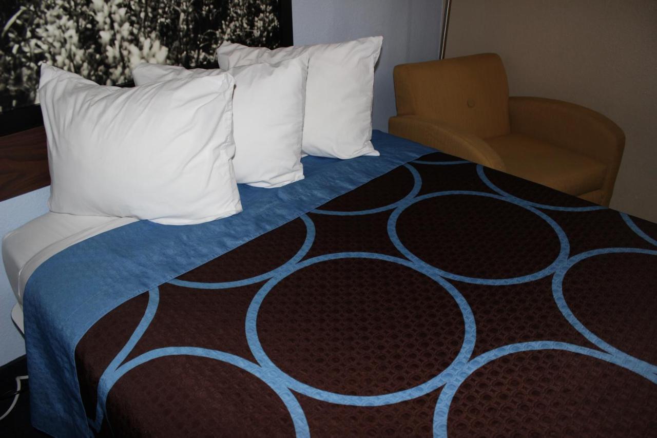 Super 8 By Wyndham East Stroudsburg - Poconos Hotel Luaran gambar