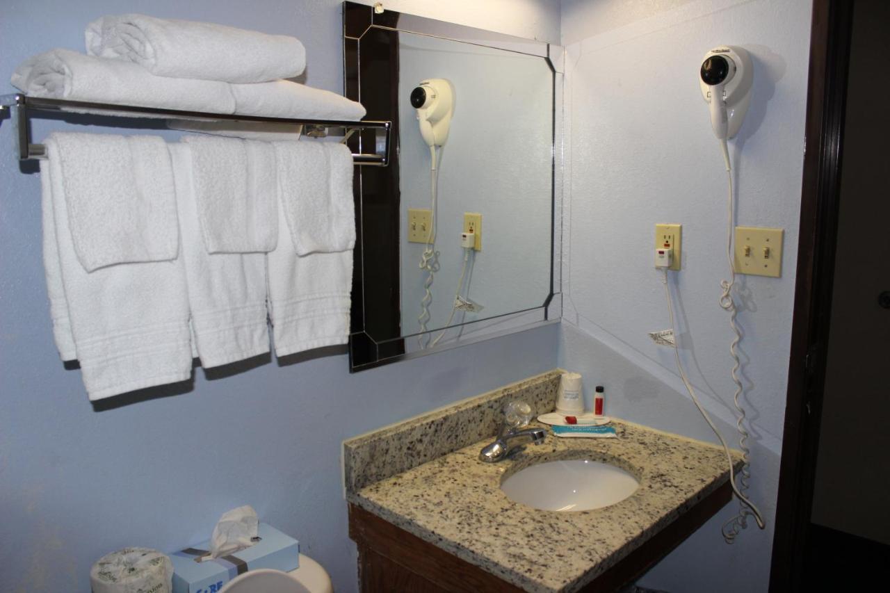Super 8 By Wyndham East Stroudsburg - Poconos Hotel Luaran gambar